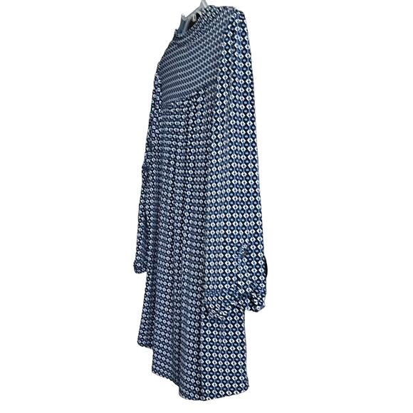 EST. 1962 3/4 ROLL TAB SLEEVE V-NECK BLOUSE, WOMEN-1X-BRIGHT & NAVY BLUE & WHITE - Picture 5 of 11